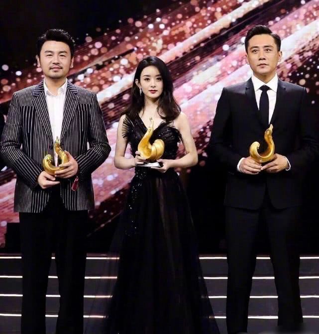  赵丽颖和雷佳音 